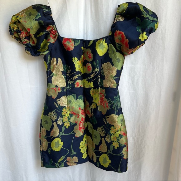 *SOLD c* Lulu’s So Stunning Navy Blue Floral Jacquard Puff Sleeve Dress small - Picture 3 of 16